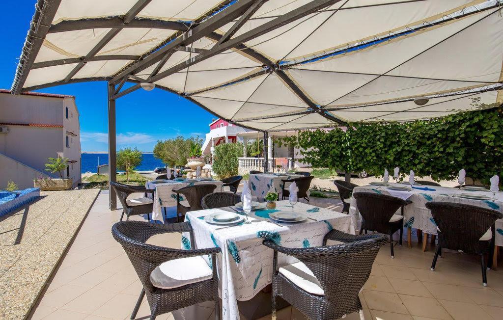 Bed&Breakfast Valentina Metajna Exterior foto