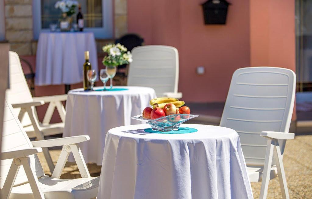 Bed&Breakfast Valentina Metajna Exterior foto