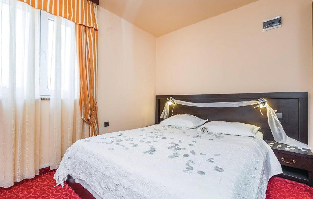 Bed&Breakfast Valentina Metajna Exterior foto